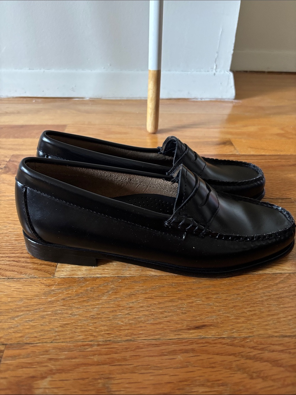 G.H. Bass Whitney Weejuns Loafers - Picture 3 of 7